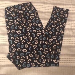 LulaRoe Tall and Curvy Leggings